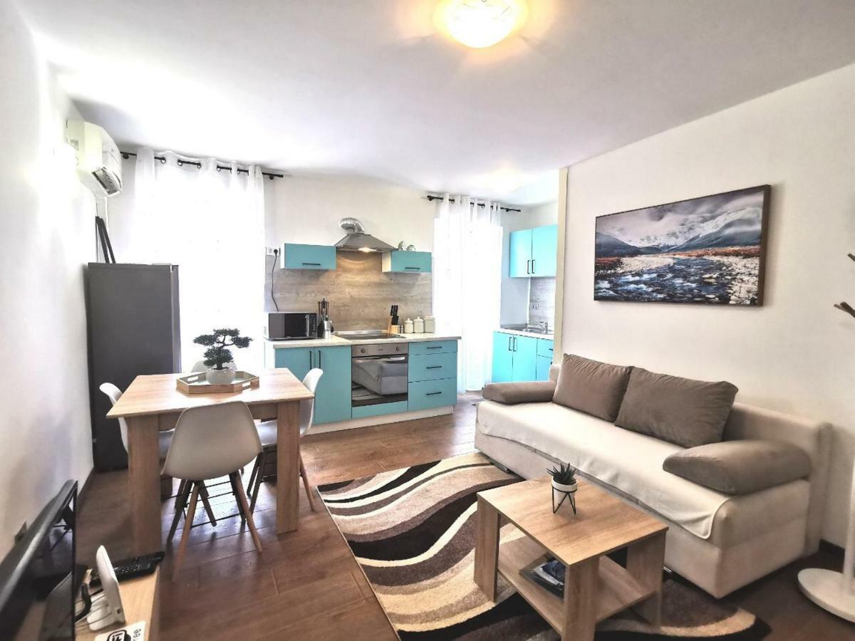 A Charming One-Bedroom Apartment In The Heart Of 'Rovinj' Exterior foto